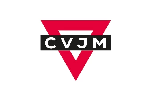 Logo des CVJM. Rotes Dreieck mit dem Schriftzug CVJM.